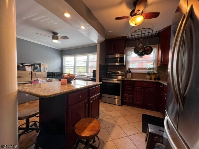 Photo - 100 Luttgen Pl Unit B3