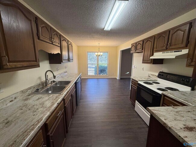 Photo - 113 Suffolk Dr