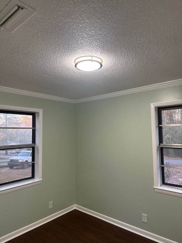 Photo - 152 James Ave