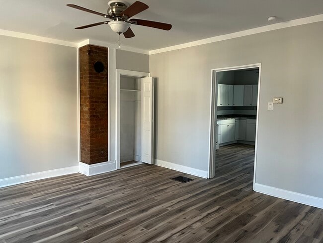 Living room - 1350 Herman St Unit FRONT