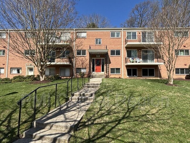 Building Photo - 10620 Weymouth St Unit Apt 103