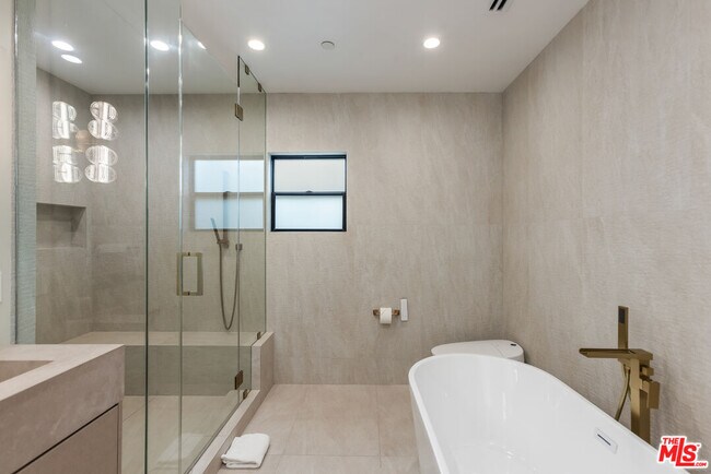 Photo - 1161 Stearns Dr