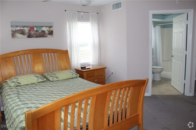 Building Photo - 25735 Lake Amelia Way Unit 105 Rental