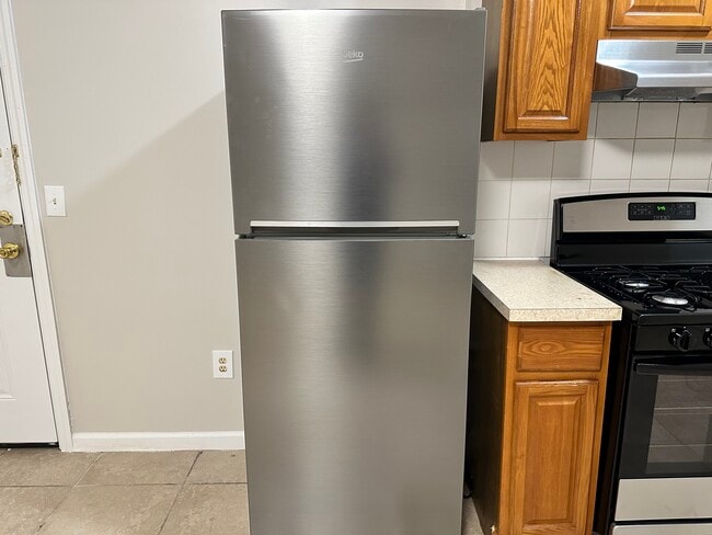 Photo - 6114 Palisade Ave