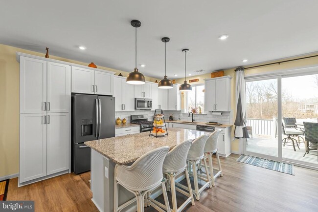 Photo - 124 Lenore Ln