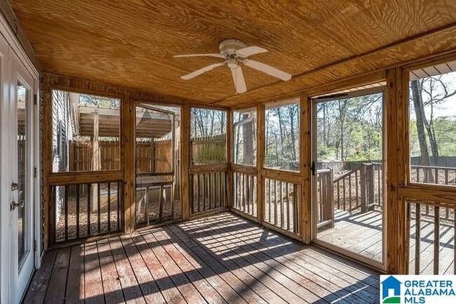 Photo - 1327 3rd Ave SW