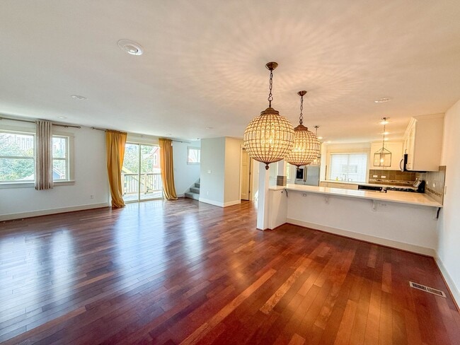 Photo - 3Bd/2.5Ba Seattle Townhouse