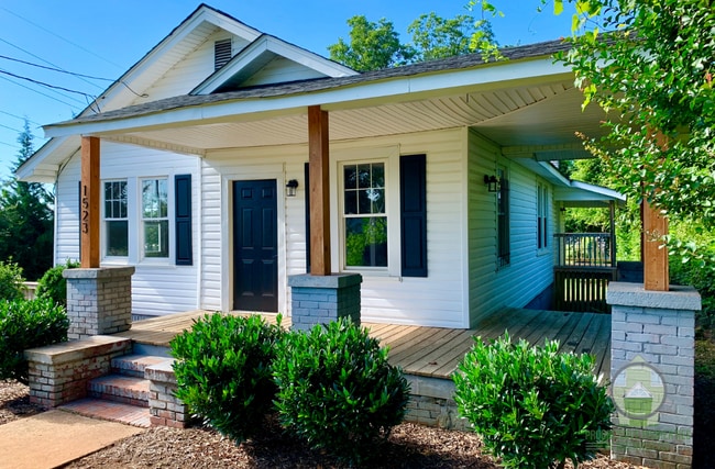 Photo - 1523 Hampton Ave