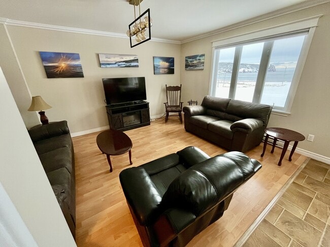 Building Photo - 12 Boyley's Ln Unit 1