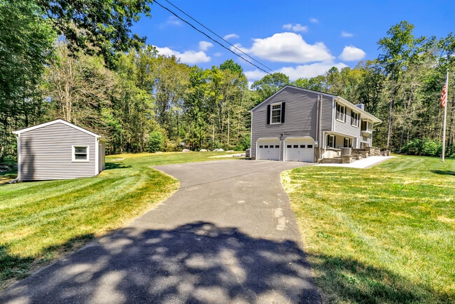 Photo - 21 Greenbriar Rd