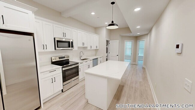 Photo - 220-222 Tremont St. Unidad 1