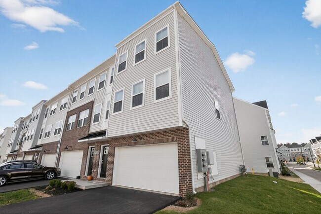 Photo - Beautiful 3 Bedroom, 2.5 Bath Bridgeport T...