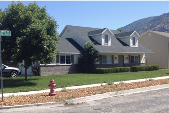 Photo - 540 E 450 N