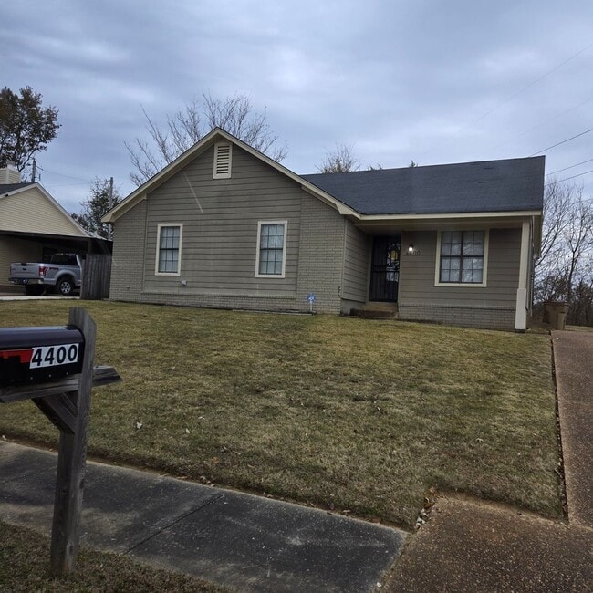 Building Photo - 4400 Rosswood Dr Rental
