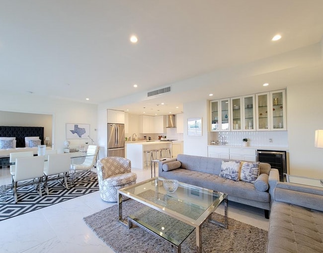 Photo - 2929 Buffalo Speedway Unit ID75002