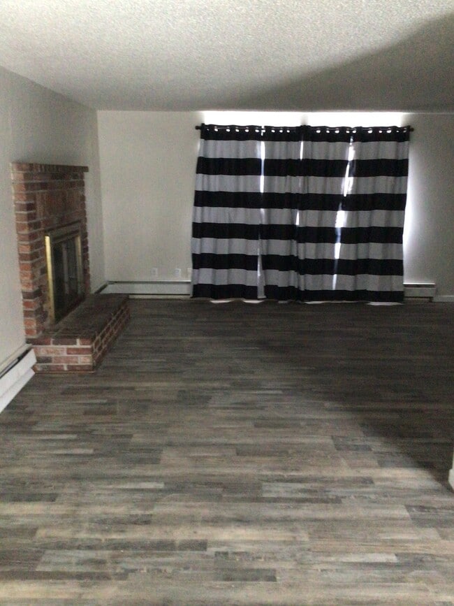 Photo - 1320 Summers Ln Unit 1320
