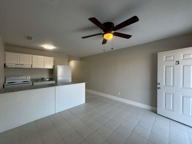 Photo - 1303 Philadelphia St Unit 3