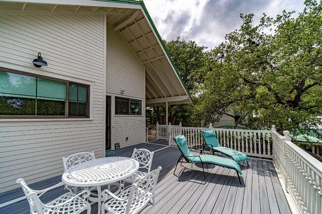 Building Photo - 509 E Live Oak St Rental