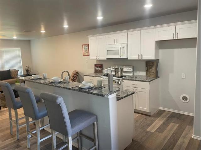 Photo - 8424 10th Pl