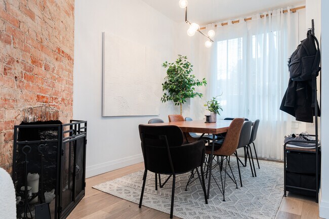 Photo - 286 Euclid Ave