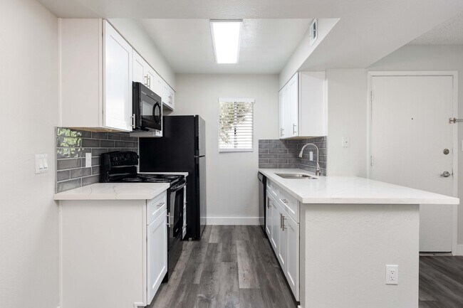 Camelback Cove Apartments
