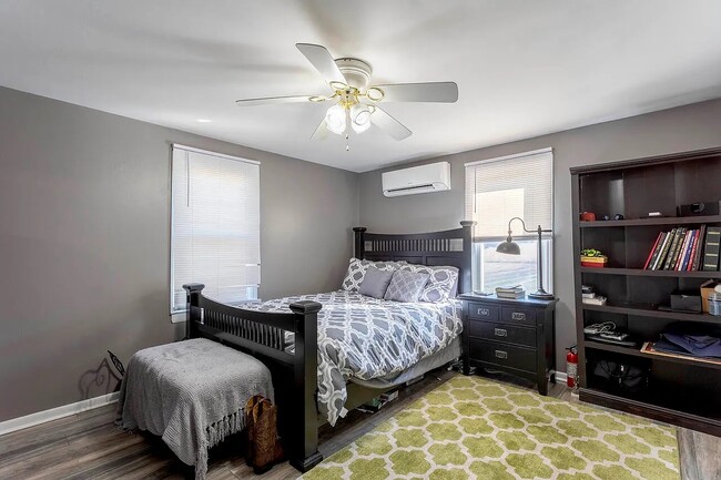 Photo - 2402 Rodney Dr