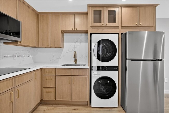 Building Photo - 1011 NW 30th Ct Unit 1
