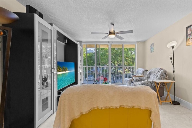 Photo - 609 E Sheridan St Unit 207