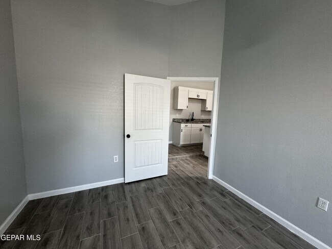 Photo - 10277 N Loop Dr