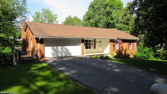 Building Photo - 2003 Carroll Dr Rental