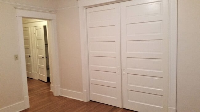 Photo - Roxbury Apartments