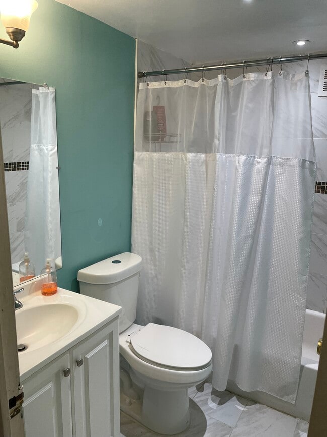 Photo - 3450 Toledo Ter Unidad 3450 Toledo Terrace