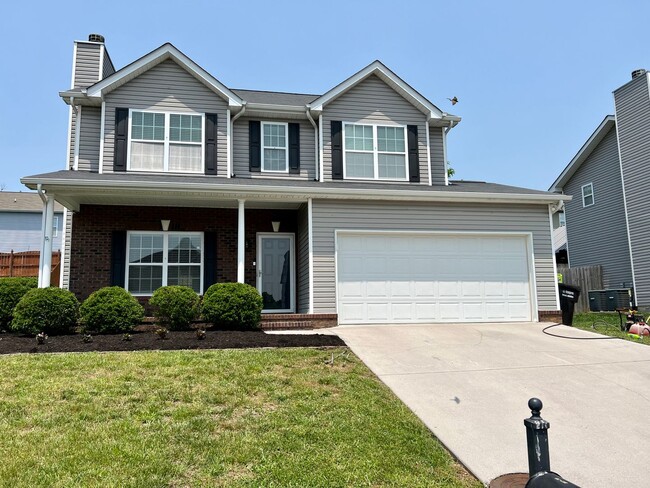 Building Photo - Powell 37849 - 3 bedroom, 2.5 bath home - Contact Tanner Fee 865-850-5103