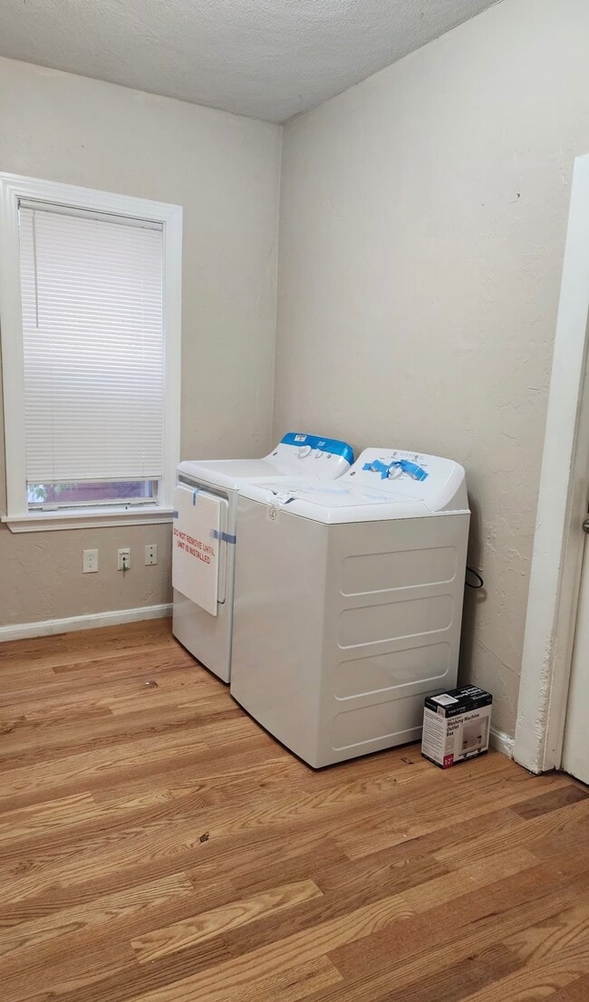 Building Photo - 52 Deering Rd Unit 1