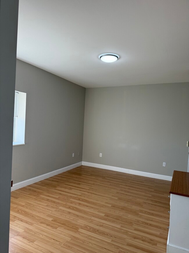 Photo - 312 Shirley St Unit 309