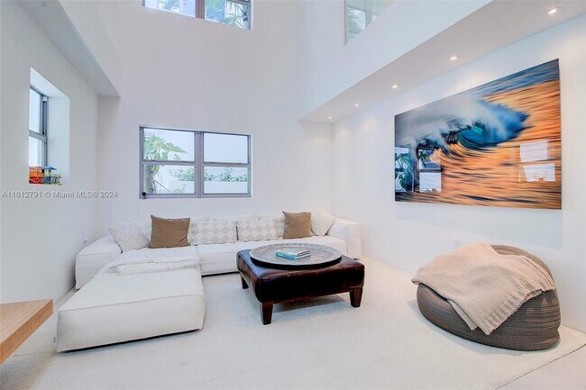 Photo - 125 Ocean Dr Unidad L0101