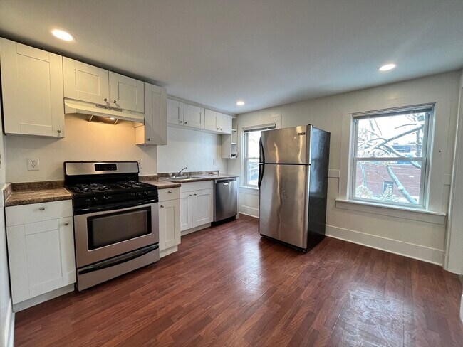 Photo - 59 W Seventh St Unit 2