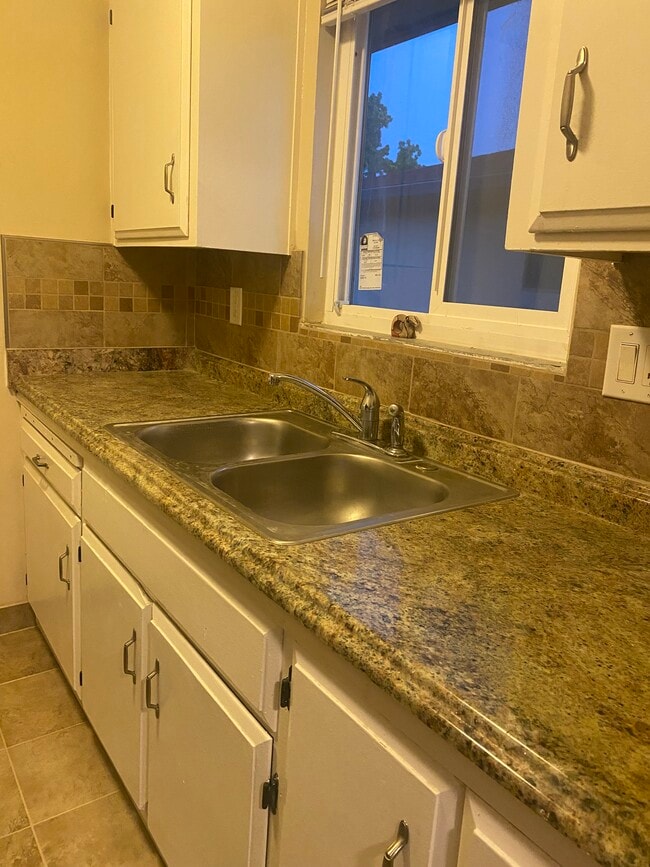 Building Photo - 2304 Peppertree Way Unit PEPPERTREE WAY