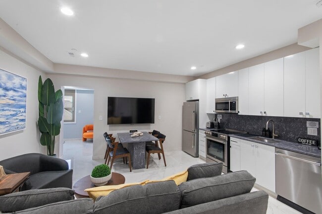 5311 Atlantic Ave Unit 301