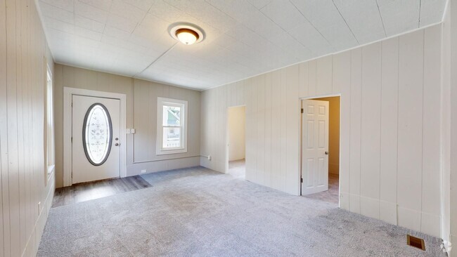 Building Photo - Cudell neighborhood. - 2 bedroom/1 bathroo... Rental