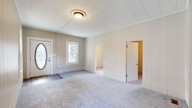 Cudell neighborhood. - 2 bedroom/1 bathroo... - Cudell neighborhood. - 2 bedroom/1 bathroo... House