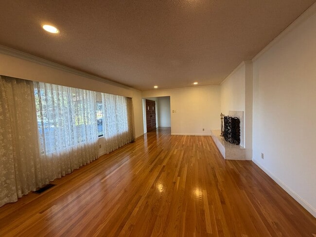 Photo - Beautiful home in Southwest Reno's Lake Ridge Shores East!