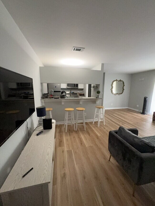 Photo - 1 Bedroom 1 Bathroom Student Housing