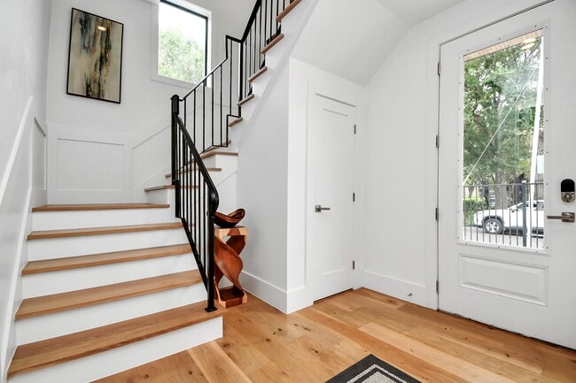 Photo - 2303 Yupon St
