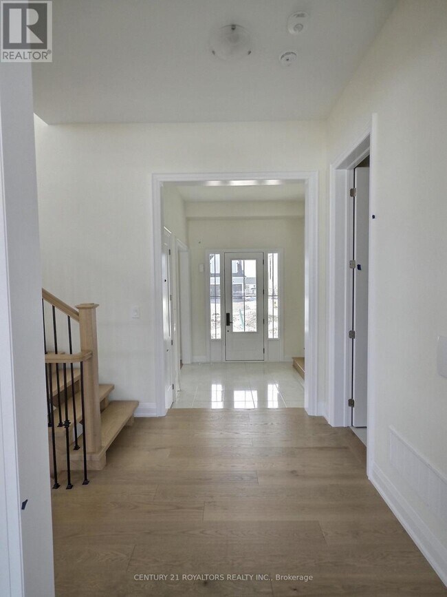 Photo - 120 Pearsall Pl