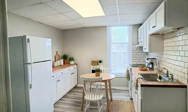 Photo - 2 W Stiegel St Unit 184 S Main Street  1