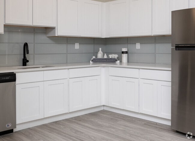 2 BR, 1 BA 1200SF Apt #1 Kitchen