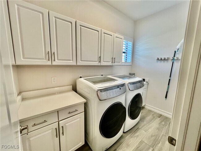 Photo - 15111 Cortona Wy