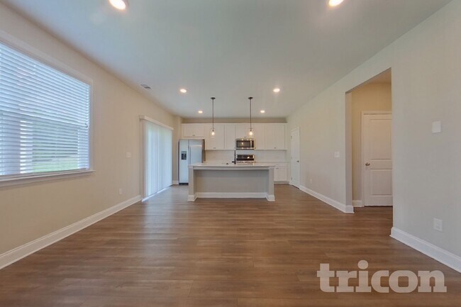 Photo - 56 Leyland Ct