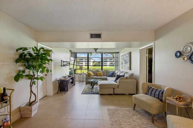 Photo - 1705 Whitehall Dr Condominio Unidad 105